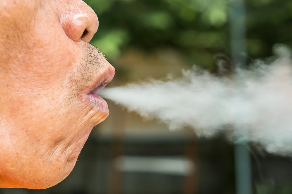 Bronchitas rūkalius: simptomai ir gydymas. Kosulys rūkalius: kaip atsikratyti? Kaip valyti plaučius po rūkymo?