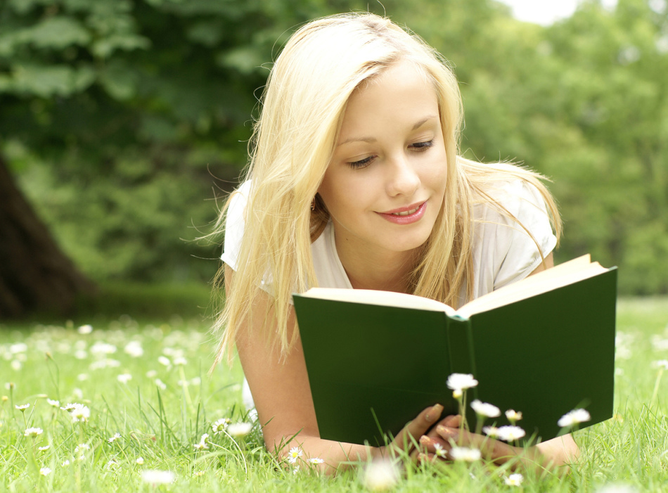 Cele mai citite cărți de către femei. Cărți utile pentru femei și fete care duc la respectul de sine, relațiile cu bărbații