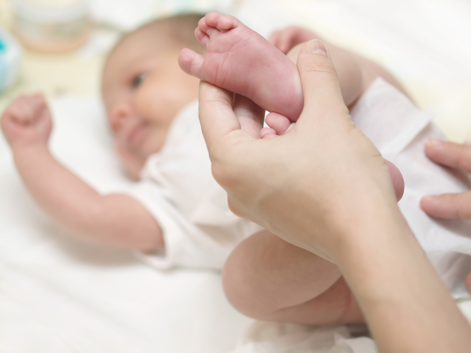 Režim dítěte je první měsíc života. Kolik spí a jí novorozence?