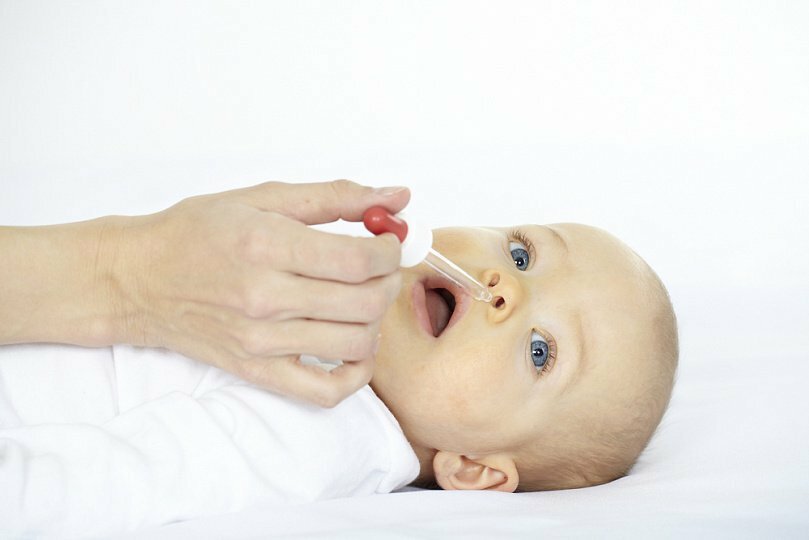 Lavagem e instilação de gotas no nariz, olhos e ouvidos da criança: algoritmo, técnica. A técnica de lavar o nariz, olhos e orelha em crianças