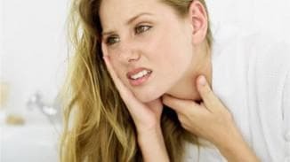Qual é o frio comum e dor de garganta sem febre?