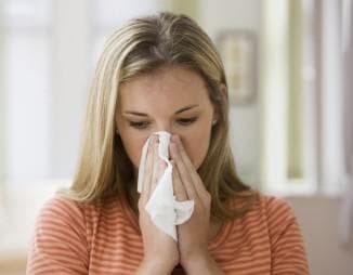 trattamento di sintomi di faringite allergica