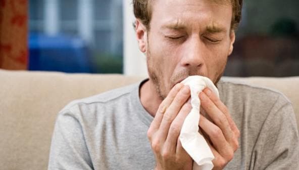 grüner Sputum beim Husten mit Fieber