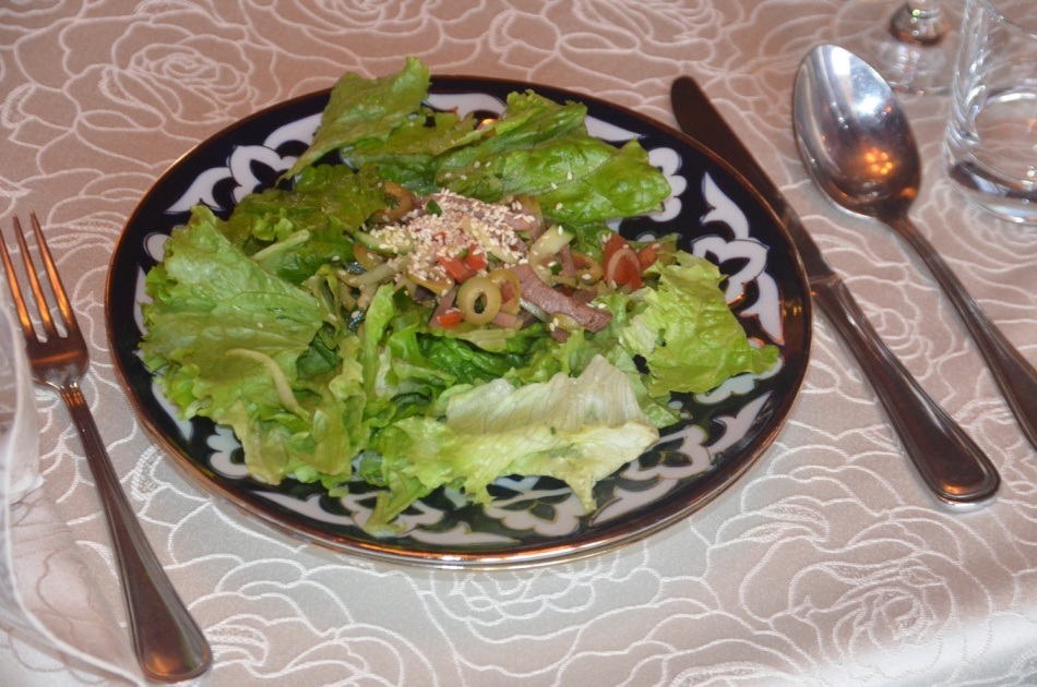 Saladeijsberg het groeien in het land van de zaden. IJsbergsalade: voordeel en schade aan het lichaam, glycemische index, caloriegehalte, samenstelling