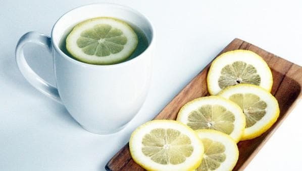 consumption of lemon with sore throat
