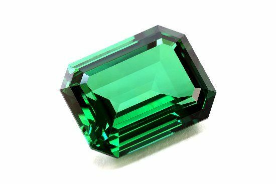 Smeraldo di pietra e sue proprietà