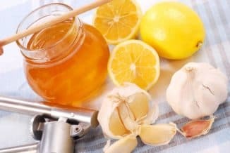 Treatment of sore throes with lemon