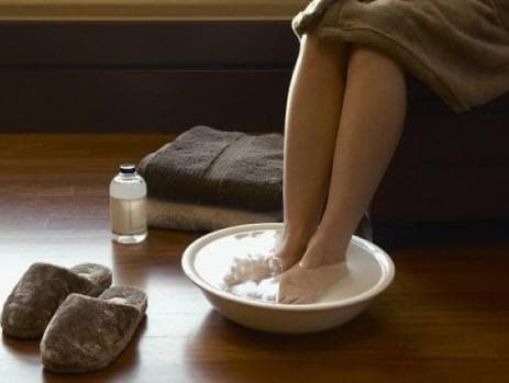 Baths for feet with the addition of sea salt or mustard.