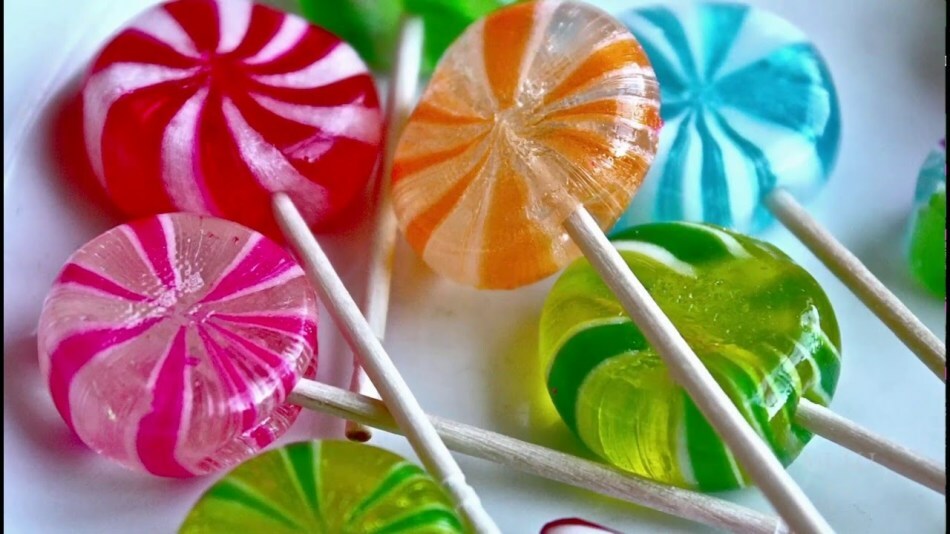 Hur man gör lollipops från socker hemma? Recept för hemgjorda mint, mint, frukt, mjölk, ingefära, sockerfri, färgad, honung