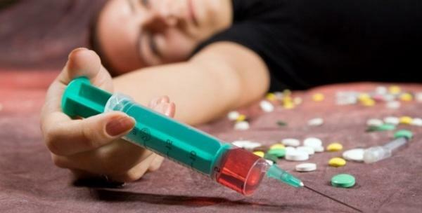 Kuinka tunnistaa huumeriippuvainen ajoissa?