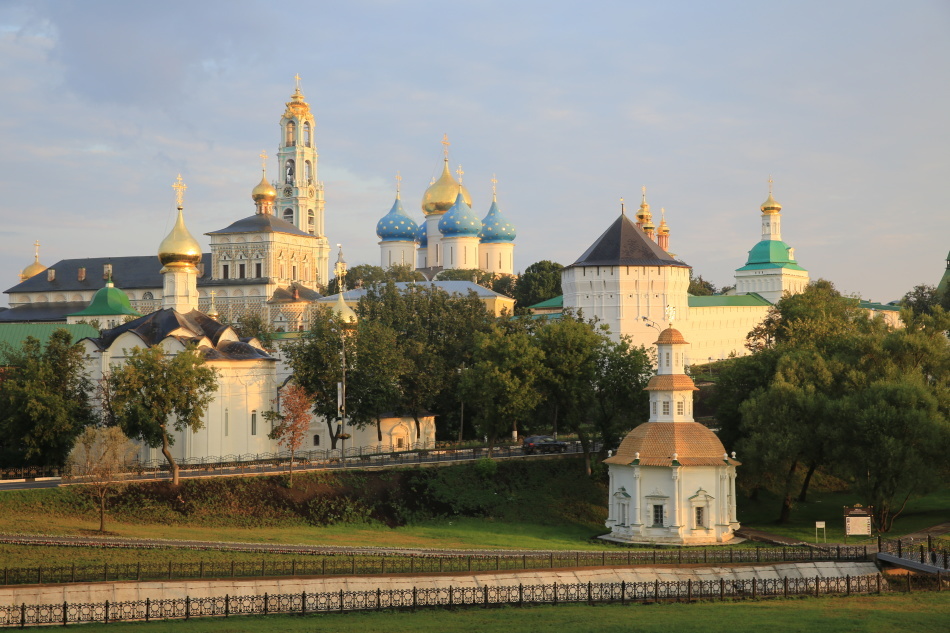 Daftar biara pria dan wanita aktif di Rusia. Biara yang paling indah, kuno dan terkenal di Rusia