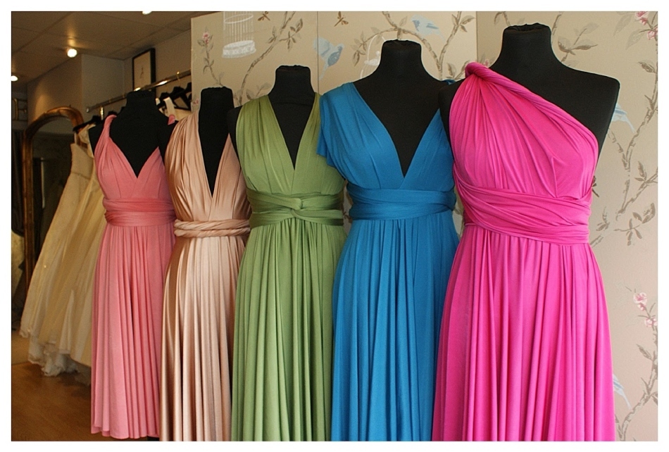 Transformator klänning: kvällsklänningar. Hur man syr en klänning med en avtagbar kjol med egna händer?