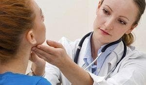 Ohren und Halsschmerzen
