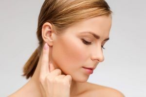 Doença da pedra salivar: causas, sintomas e tratamento da sialoadenite