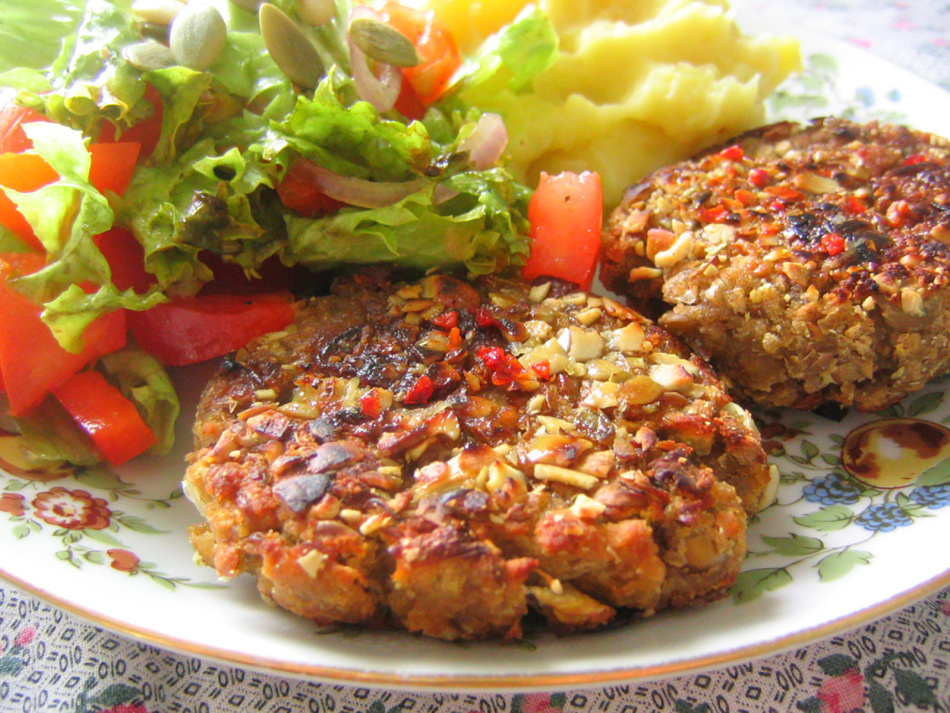 Vegetarische en vegetarische tweede gangen en vulling voor mager linzen bakken: beste recepten, foto