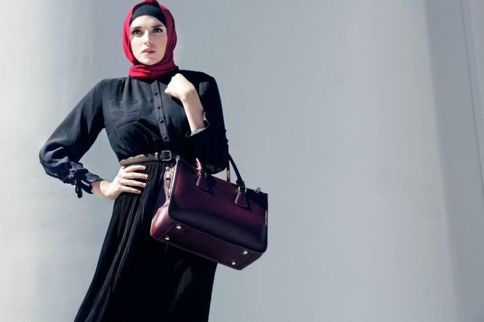 Czym jest hidżab muzułmanów? Jak pięknie i szybko zawiązać hidżab na głowie muzułmańskiej kobiety: instrukcje, zdjęcia i wideo. Jak się ubrać i nosić hidżab? Piękne dziewczyny w hidżab, ślubny hidżab: zdjęcie