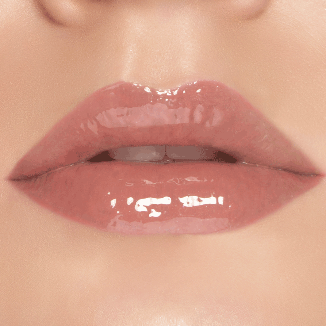 Lip Makeup Regeln und Techniken. Korrektur der Lippen mit Make-up. Wie man ein dauerhaftes Make-up für die Lippen macht?