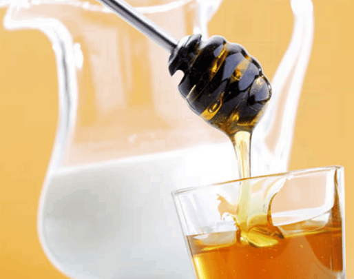 mjölk med honung från snarkning