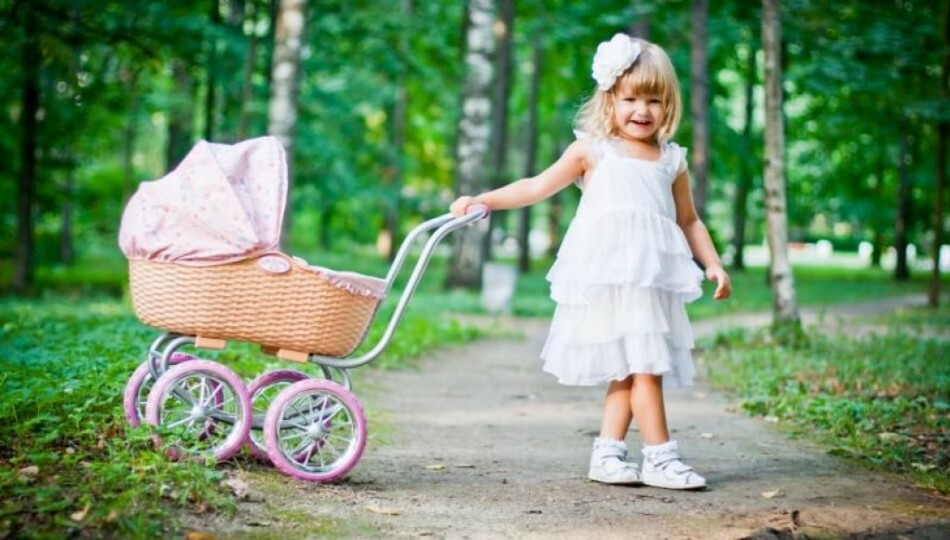 Welke kinderwagen om te kiezen voor een pasgeboren baby? Welke kinderwagens zijn geschikt voor jongens en meisjes?foto