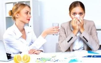 how to distinguish an allergic rhinitis from colds