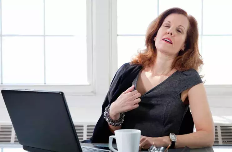 Uderzenia gorąca w okresie menopauzy