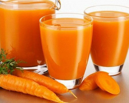 O suco de cenoura faz maravilhas, dirigindo para a saúde em todas as velas!