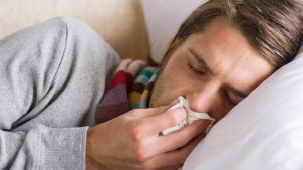 How to treat a runny nose in an adult, if it does not pass 2 weeks