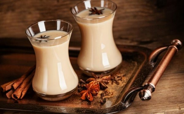 Kefir com canela e gengibre - um sabor picante de uma bebida tradicional com benefício para o corpo