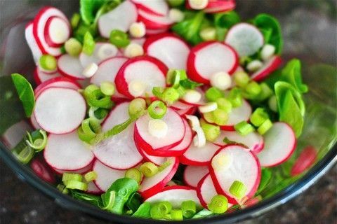 Fortalecer os vasos sanguíneos, prevenir resfriados! Radish limpa o sangue e você estará saudável!