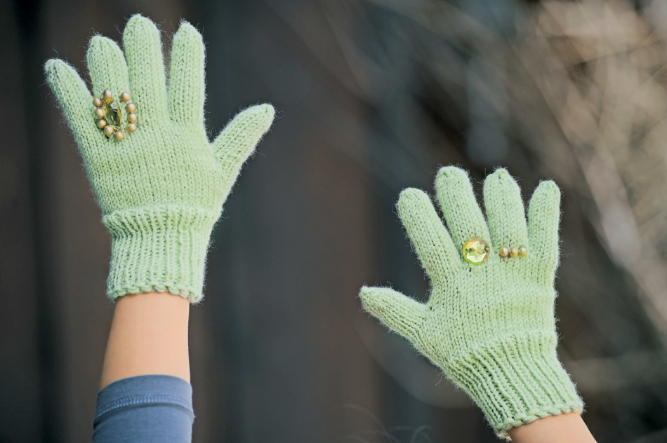 Breien breihandschoenen voor beginners: een eenvoudige manier. Hoe om vingers op handschoenen aan spaken te breien?