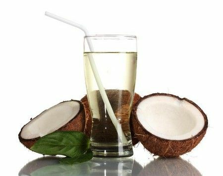 Sumo de coco incluído nos alimentos, vai curar todas as doenças!