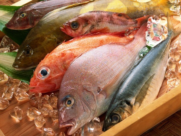 Di mana ikan paling banyak Omega-3: fitur pilihan dan aplikasinya