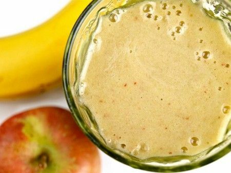 Smoothies dengan keju cottage tidak hanya enak, tapi juga bergizi