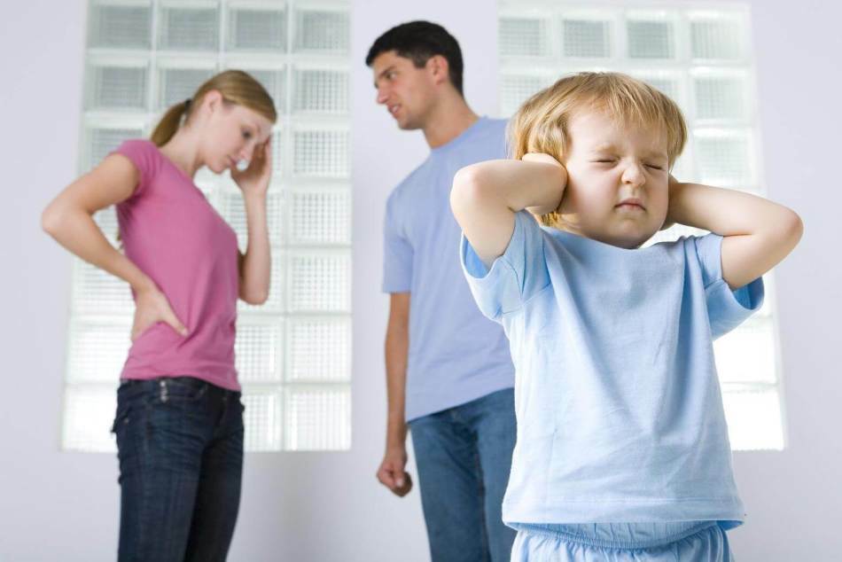 Hoofdpijn bij kinderen. Waarom heeft het kind hoofdpijn? Hoofdpijn met en zonder temperatuur