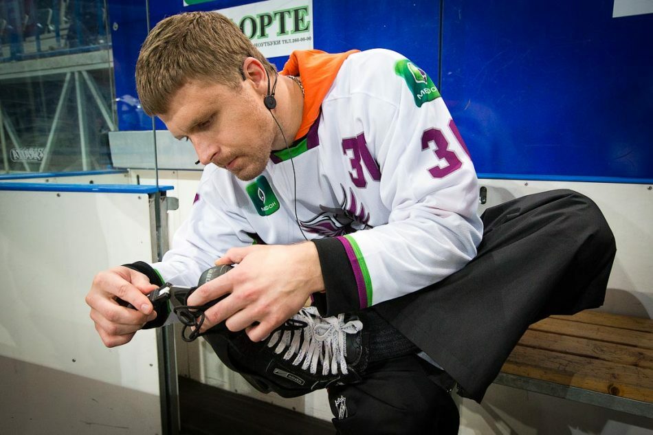 Kõik hobusejõhvliistude, joonistamise ja kodulindude teravustamise kohta: näpunäited. Kuidas osta Alyexpressi raiderit, masinat, tööriista, tööriista? Kust saab uisutada uisud?