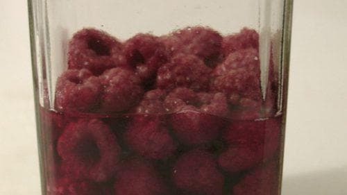 The benefits and actions of raspberries in the treatment of colds