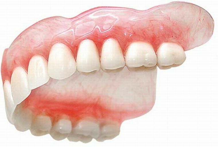 Верхний зубной протез с небом фото