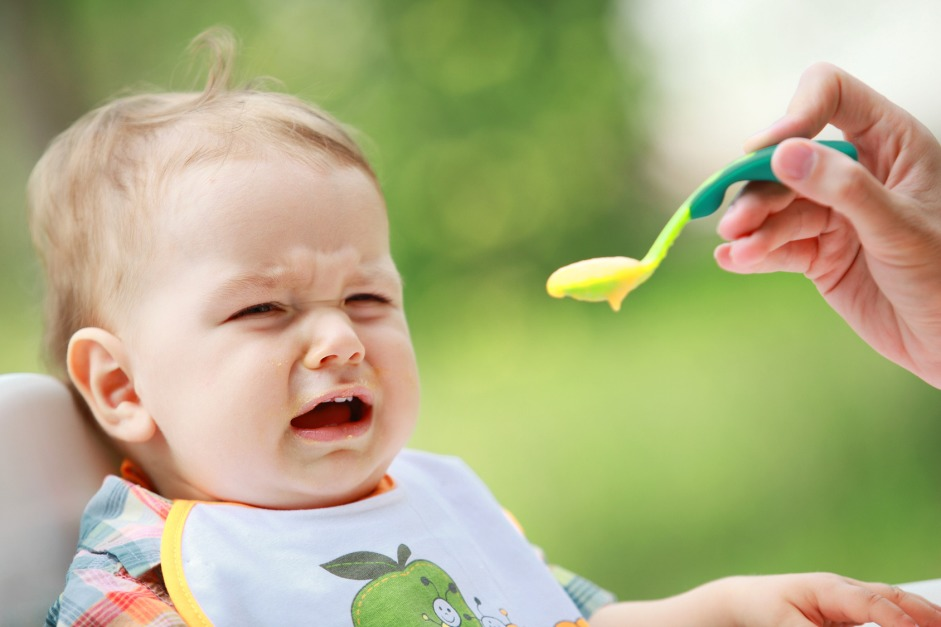 The child's teeth are cut: symptoms, signs, behavior. When the first teeth are cut in infants, infants? In what order, and at what age are the children's teeth chopped?