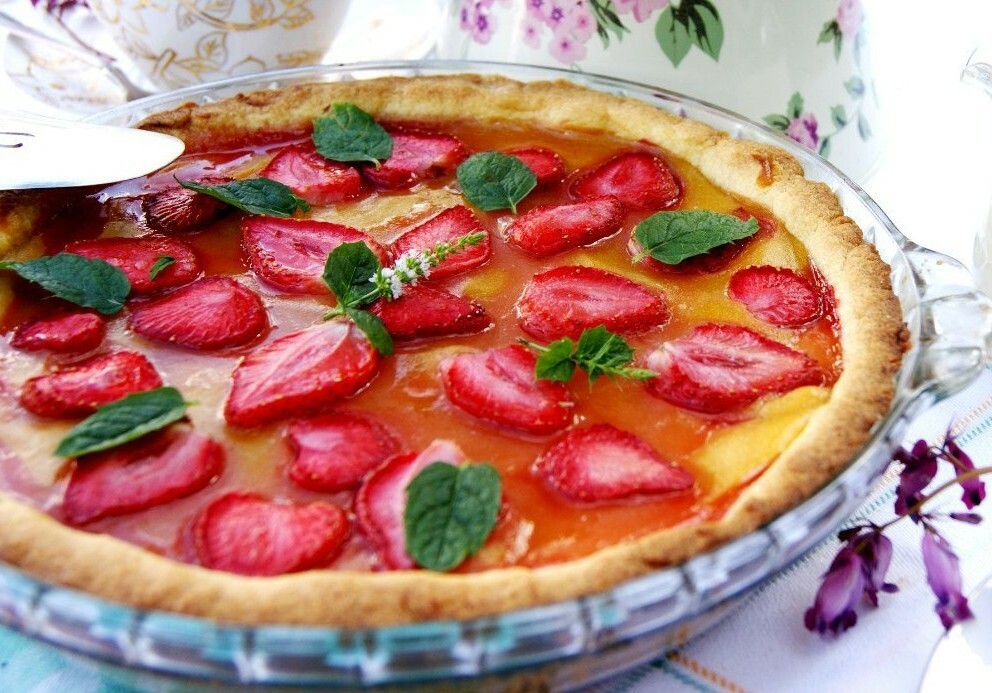 Opskrifter af tærter med jordbær, lækker og hurtig
