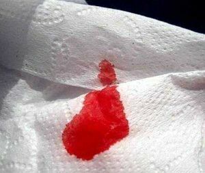 blod på papir